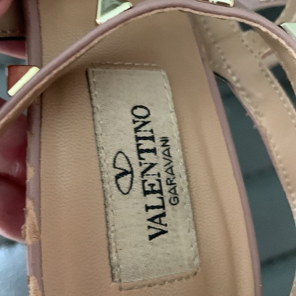 Valentino Garavani Rockstud Pumps - Picture 8 of 13